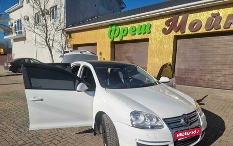 Volkswagen Jetta VI, 2010 год, 715 000 рублей, 11 фотография