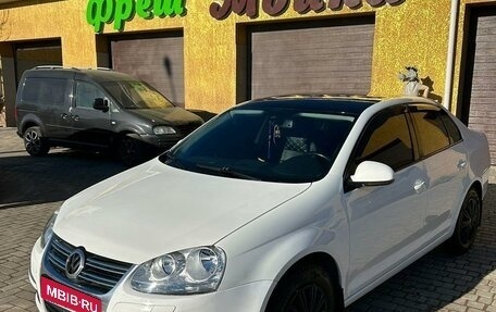 Volkswagen Jetta VI, 2010 год, 715 000 рублей, 16 фотография