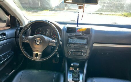 Volkswagen Jetta VI, 2010 год, 715 000 рублей, 21 фотография