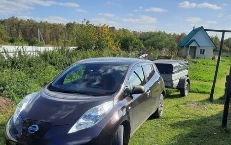 Nissan Leaf I, 2014 год, 750 000 рублей, 28 фотография