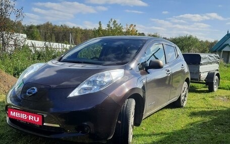 Nissan Leaf I, 2014 год, 750 000 рублей, 27 фотография