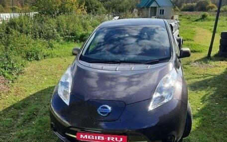 Nissan Leaf I, 2014 год, 750 000 рублей, 33 фотография