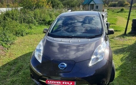 Nissan Leaf I, 2014 год, 750 000 рублей, 35 фотография