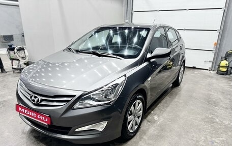 Hyundai Solaris II рестайлинг, 2015 год, 999 500 рублей, 2 фотография