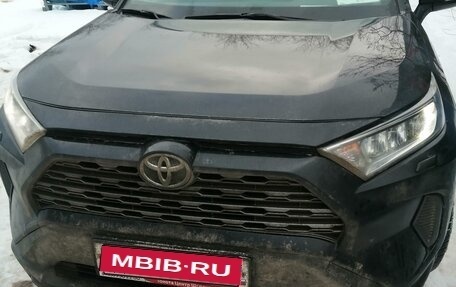 Toyota RAV4, 2019 год, 2 890 000 рублей, 5 фотография