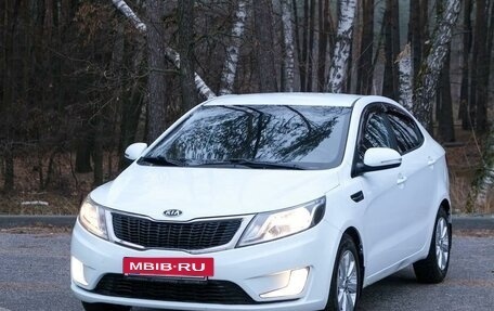 KIA Rio III рестайлинг, 2012 год, 900 000 рублей, 4 фотография