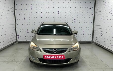 Opel Astra J, 2011 год, 670 000 рублей, 3 фотография