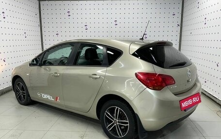 Opel Astra J, 2011 год, 670 000 рублей, 5 фотография