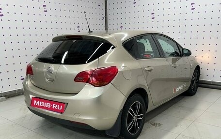 Opel Astra J, 2011 год, 670 000 рублей, 4 фотография