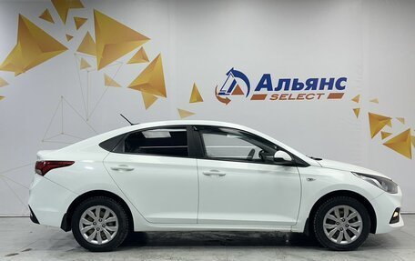 Hyundai Solaris II рестайлинг, 2018 год, 1 015 000 рублей, 2 фотография