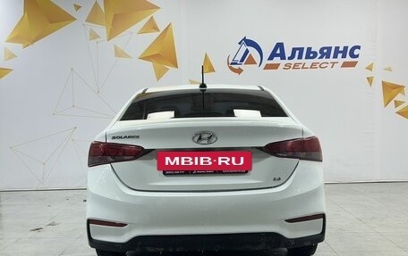 Hyundai Solaris II рестайлинг, 2018 год, 1 015 000 рублей, 4 фотография