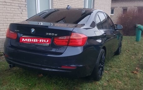 BMW 3 серия, 2013 год, 2 330 000 рублей, 16 фотография