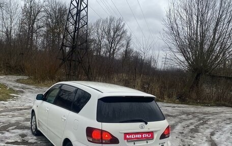 Toyota Ipsum II, 2001 год, 835 000 рублей, 2 фотография