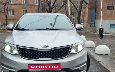 KIA Rio III рестайлинг, 2015 год, 1 380 000 рублей, 1 фотография