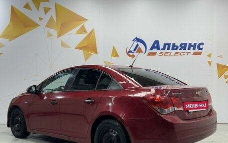 Chevrolet Cruze II, 2010 год, 695 000 рублей, 3 фотография