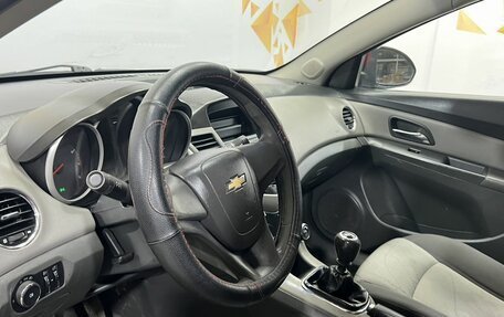 Chevrolet Cruze II, 2010 год, 695 000 рублей, 16 фотография