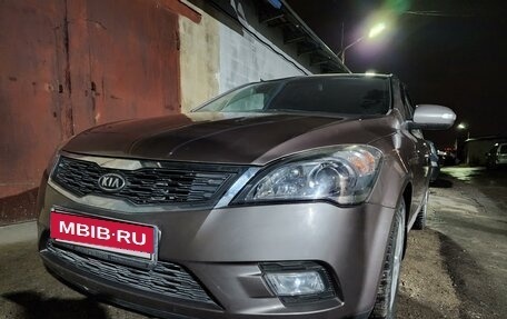 KIA cee'd I рестайлинг, 2010 год, 850 000 рублей, 2 фотография