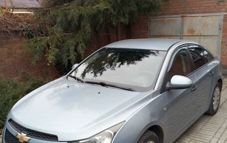 Chevrolet Cruze II, 2010 год, 800 000 рублей, 2 фотография