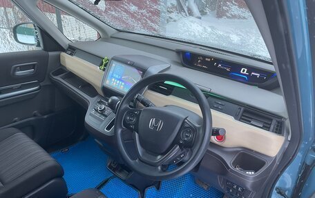 Honda Freed II, 2018 год, 1 750 000 рублей, 3 фотография