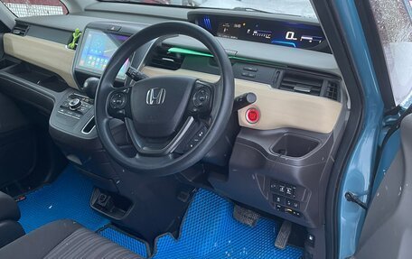 Honda Freed II, 2018 год, 1 750 000 рублей, 10 фотография