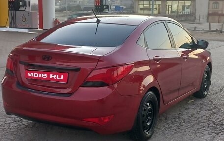 Hyundai Solaris II рестайлинг, 2015 год, 950 000 рублей, 1 фотография