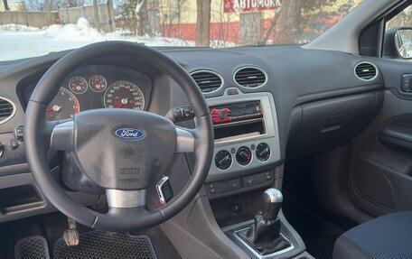 Ford Focus II рестайлинг, 2005 год, 450 000 рублей, 24 фотография