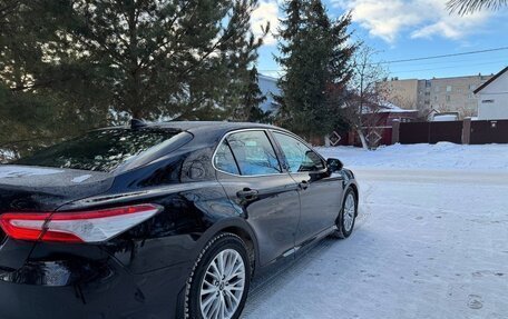 Toyota Camry, 2019 год, 3 250 000 рублей, 4 фотография