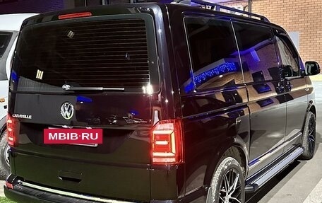 Volkswagen Caravelle T6 рестайлинг, 2019 год, 5 499 999 рублей, 2 фотография