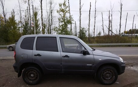 Chevrolet Niva I рестайлинг, 2011 год, 400 000 рублей, 2 фотография