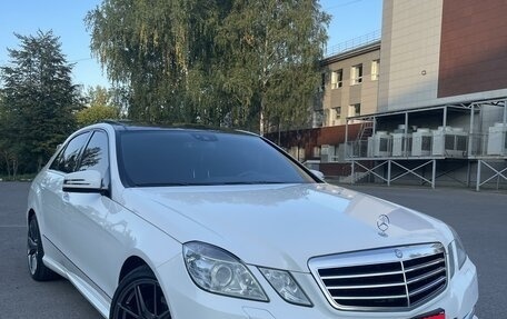 Mercedes-Benz E-Класс, 2013 год, 2 250 000 рублей, 1 фотография