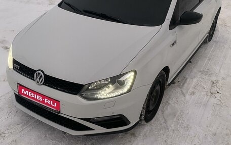 Volkswagen Polo VI (EU Market), 2017 год, 1 400 000 рублей, 1 фотография