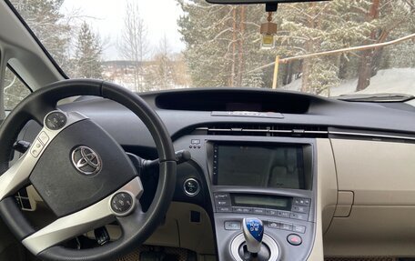 Toyota Prius, 2009 год, 1 250 000 рублей, 14 фотография