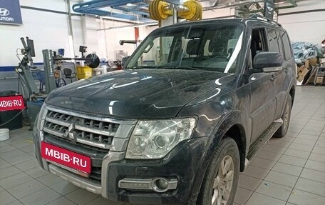 Mitsubishi Pajero IV, 2014 год, 2 997 000 рублей, 2 фотография