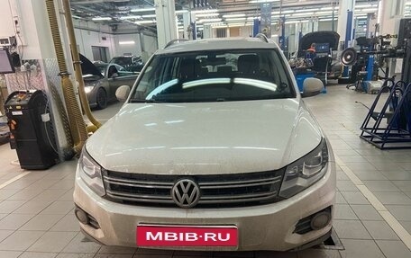 Volkswagen Tiguan I, 2013 год, 1 747 000 рублей, 2 фотография