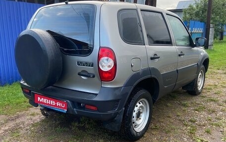 Chevrolet Niva I рестайлинг, 2018 год, 949 000 рублей, 5 фотография