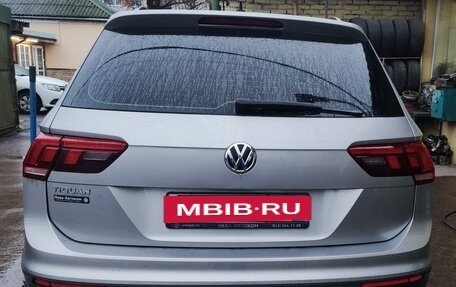 Volkswagen Tiguan II, 2019 год, 2 850 000 рублей, 3 фотография