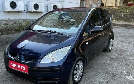 Mitsubishi Colt VI рестайлинг, 2005 год, 650 000 рублей, 3 фотография