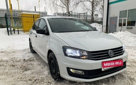 Volkswagen Polo VI (EU Market), 2018 год, 1 055 000 рублей, 2 фотография