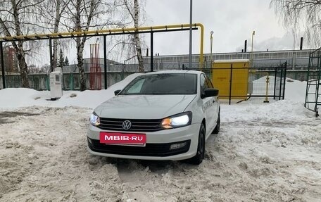 Volkswagen Polo VI (EU Market), 2018 год, 1 055 000 рублей, 4 фотография