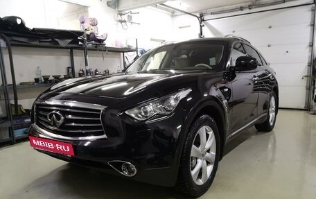 Infiniti FX II, 2012 год, 3 050 000 рублей, 2 фотография