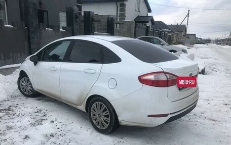 Ford Fiesta, 2015 год, 1 090 000 рублей, 3 фотография