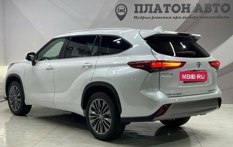 Toyota Highlander, 2024 год, 6 599 000 рублей, 11 фотография