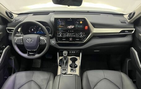 Toyota Highlander, 2024 год, 6 599 000 рублей, 15 фотография