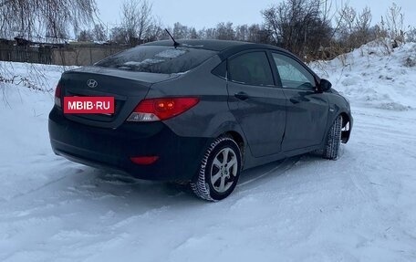 Hyundai Solaris II рестайлинг, 2013 год, 350 000 рублей, 6 фотография