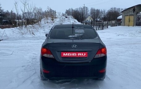 Hyundai Solaris II рестайлинг, 2013 год, 350 000 рублей, 4 фотография