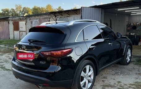 Infiniti FX II, 2010 год, 2 100 000 рублей, 14 фотография