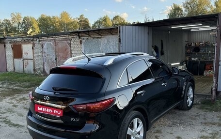 Infiniti FX II, 2010 год, 2 100 000 рублей, 13 фотография