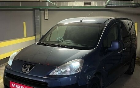 Peugeot Partner II рестайлинг 2, 2011 год, 620 000 рублей, 16 фотография