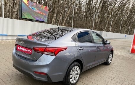 Hyundai Solaris II рестайлинг, 2018 год, 1 350 000 рублей, 5 фотография