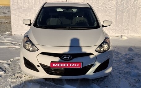 Hyundai i30 II рестайлинг, 2013 год, 990 000 рублей, 1 фотография